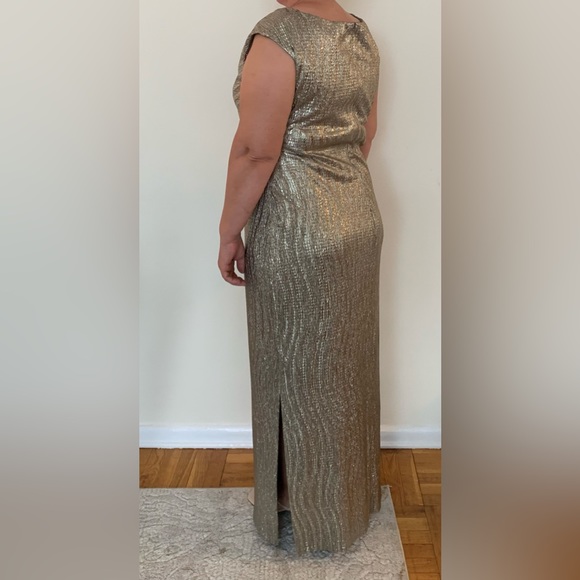 Connected apparel Dress - Picture 3 of 3